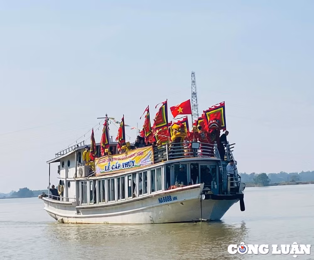 dac sac nghi thuc ruoc cap thuy le hoi den ca dinh do quan hoang muoi hinh 10