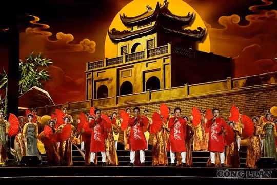 Chương trình nghệ thuật “81 mùa bình yên” tái hiện hành trình giữ bình yên cho Thủ đô