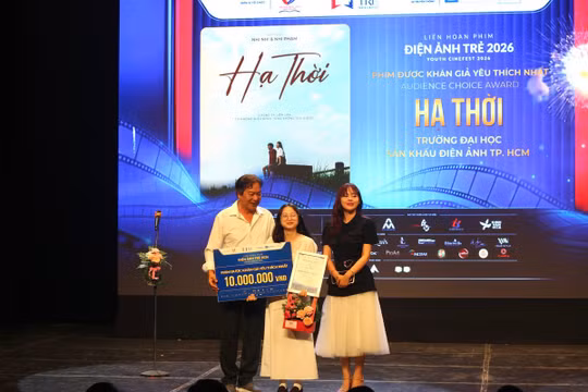 'Hạ thời' giành ba giải tại Liên hoan phim Điện ảnh Trẻ 2026