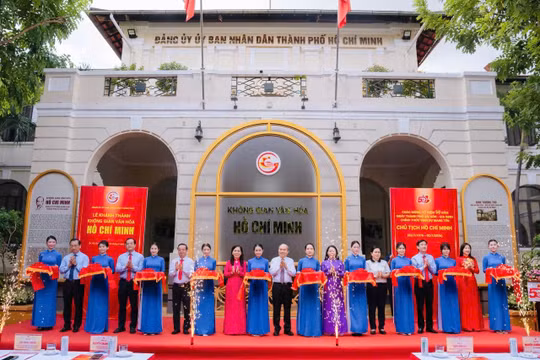Khánh thành Không gian văn hóa Hồ Chí Minh tại trụ sở Đảng ủy UBND thành phố Hồ Chí Minh