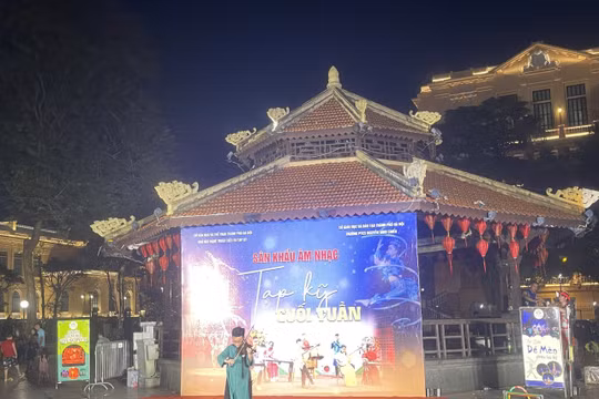 Nghệ thuật cộng đồng thắp sáng không gian văn hóa bên hồ Hoàn Kiếm