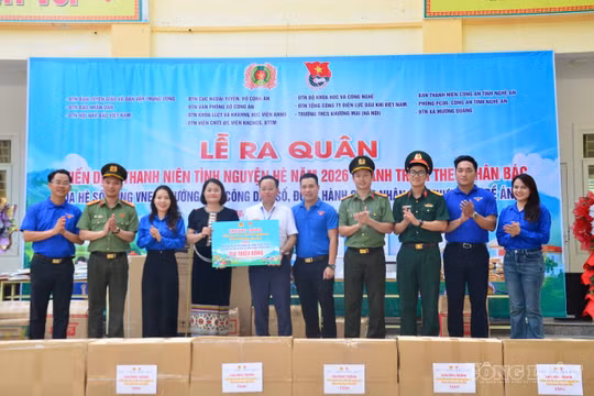 Nhiều hoạt động ý nghĩa trong chương trình “Hành trình theo chân Bác” tại Nghệ An