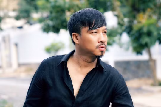 Ca sĩ Quang Lập bị khởi tố vì cáo buộc xâm phạm bản quyền