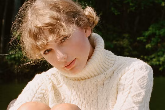 Taylor Swift quyên góp 26 triệu USD cho từ thiện trước thềm lễ cưới.