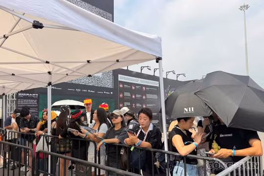 BIGBANG khiến sân vận động Mỹ Đình nóng lên trước giờ G