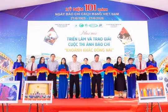 Khai mạc triển lãm và trao giải Cuộc thi ảnh báo chí “Khoảnh khắc Đồng Nai” lần thứ I