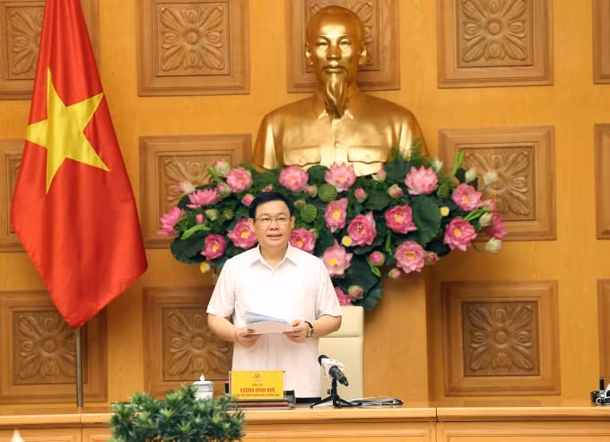 Phó Thủ tướng Vương Đình Huệ phát biểu tại phiên họp. Ảnh: VGP