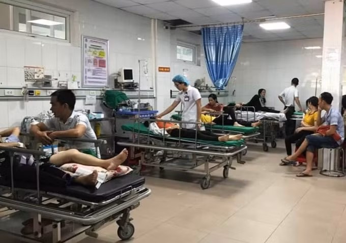 21 công nhân được cấp cứu tại Bệnh viện Đa khoa 115 Nghệ An