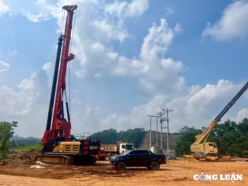 thi cong xuyen le du an duong ho chi minh doan cho chu nga ba trung son hinh 5