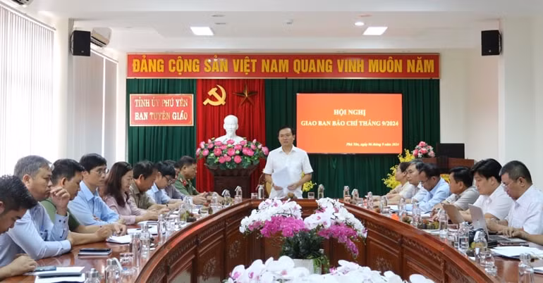phu yen se tang cuong tuyen truyen canh bao thu doan lua dao qua mang xa hoi cho nguoi dan hinh 1