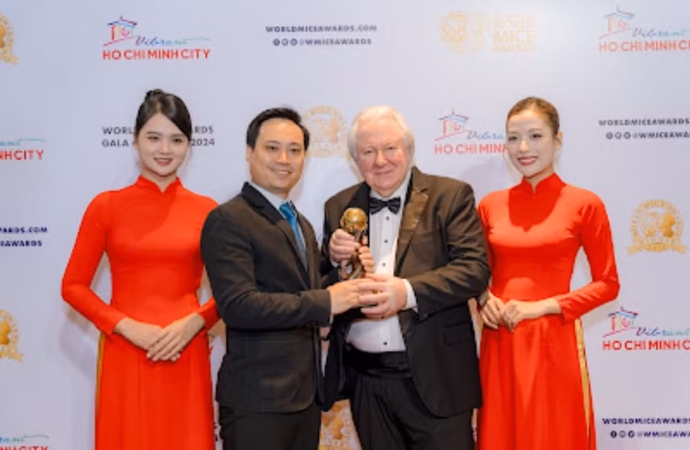 vietnam airlines tung nhieu uu dai kich cau du lich tai ite hcmc 2024 hinh 8