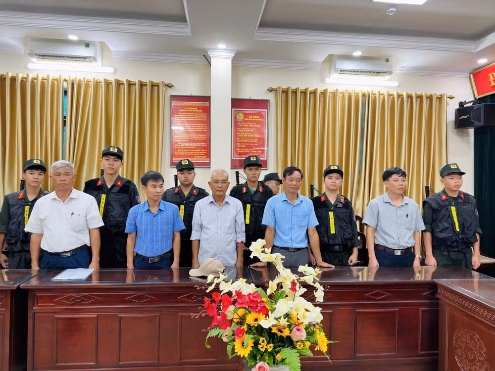nam dinh bat tam giam 5 lanh dao nguyen lanh dao can bo xa tai huyen nghia hung hinh 1