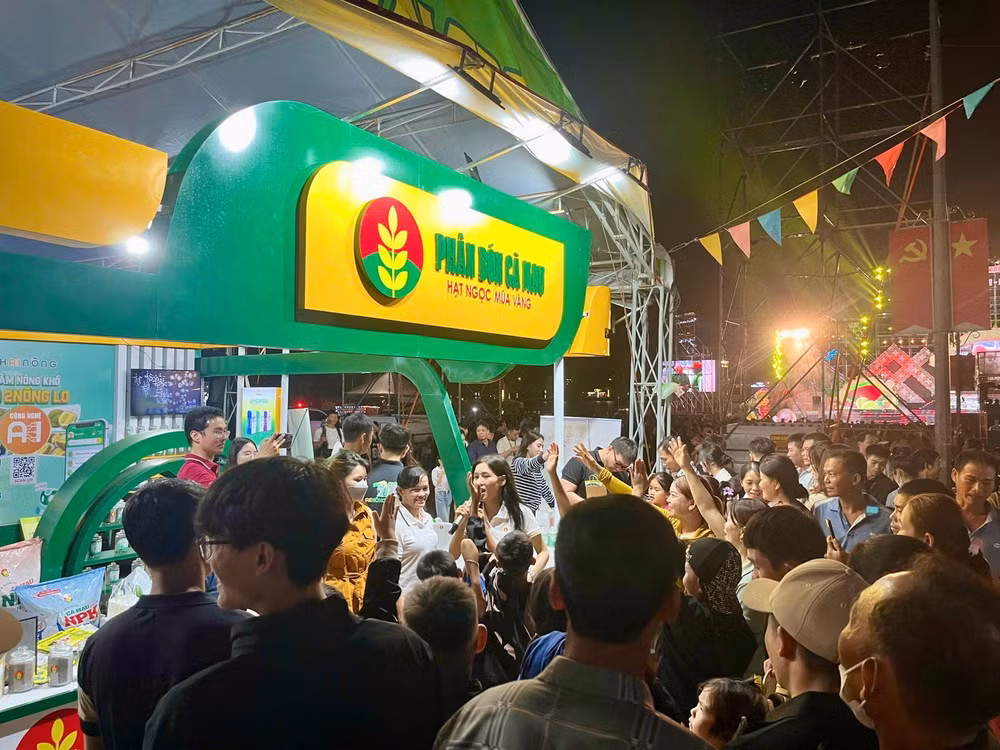 phan bon ca mau dong hanh nang cao gia tri sau rieng viet nam hinh 2