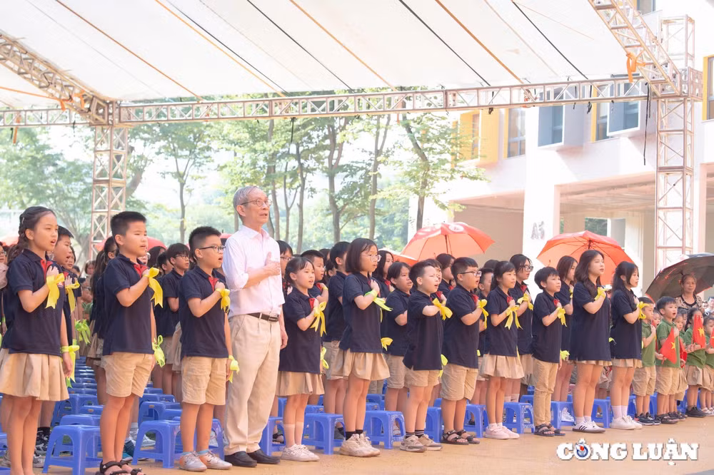 hinh anh le khai giang nam hoc moi tai ha noi hinh 11