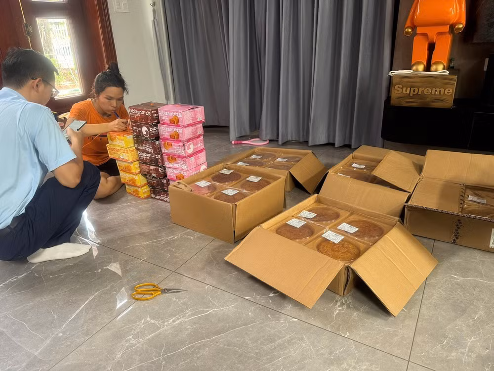 ninh binh xu phat va buoc tieu huy 288 chiec banh trung thu cac loai nhap lau hinh 1