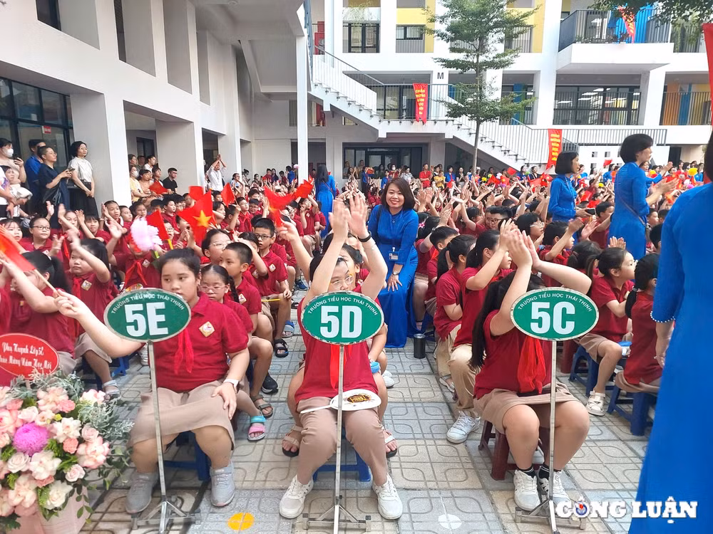 hinh anh le khai giang nam hoc moi tai ha noi hinh 19