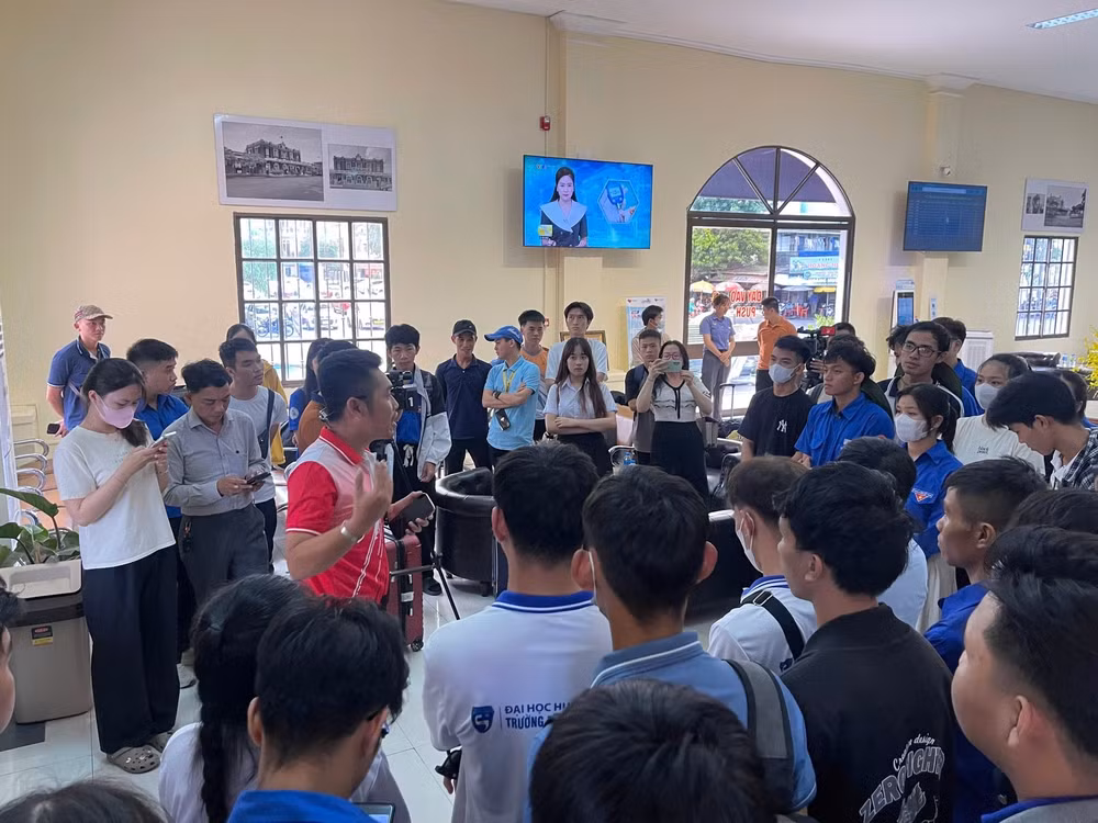 nganh duong sat van chuyen mien phi tinh nguyen vien khac phuc hau qua bao so 3 hinh 2