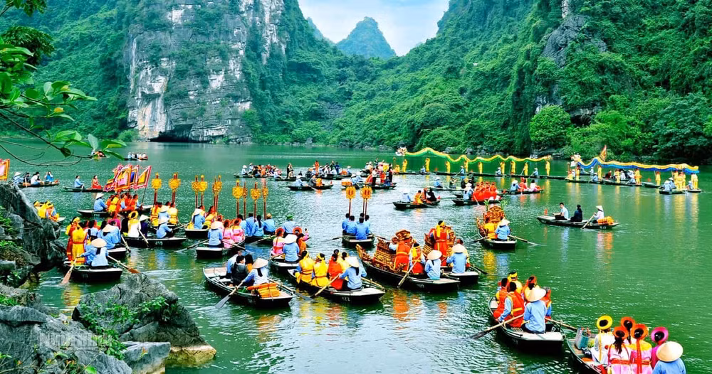 ninh binh bung no luong khach quoc te doanh thu du lich tang manh hinh 1