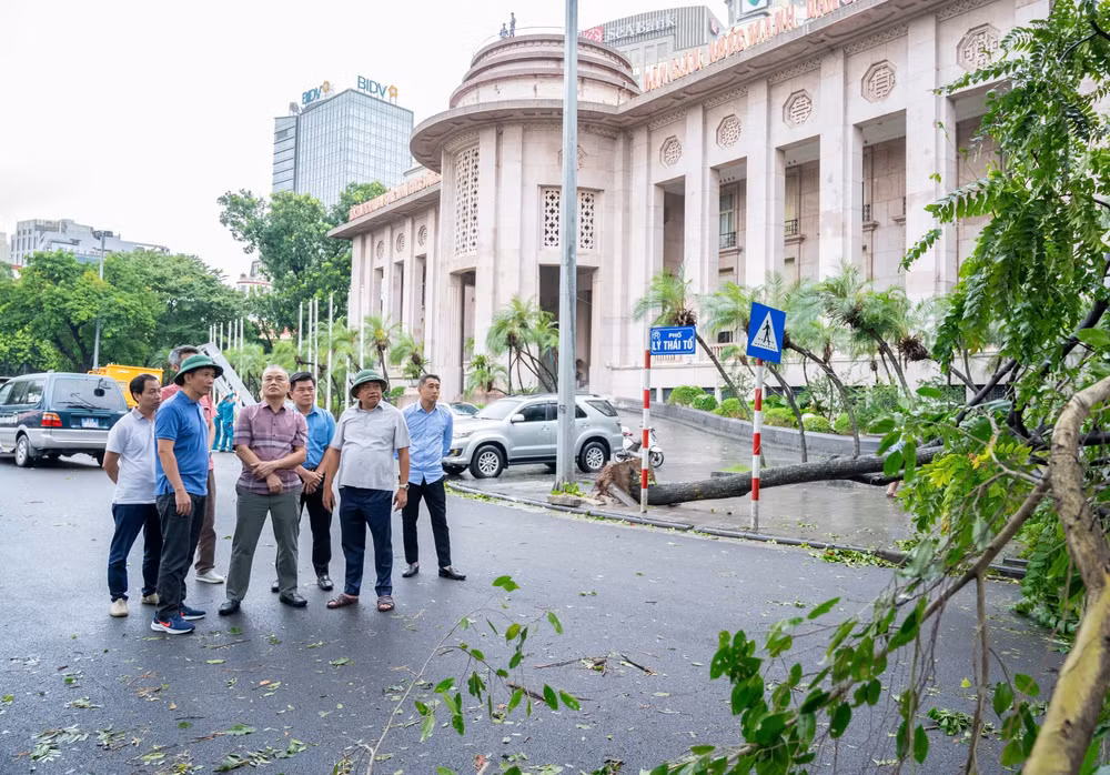 chu tich ha noi phai khoi phuc lai he thong giao thong trong ngay 8 9 hinh 1