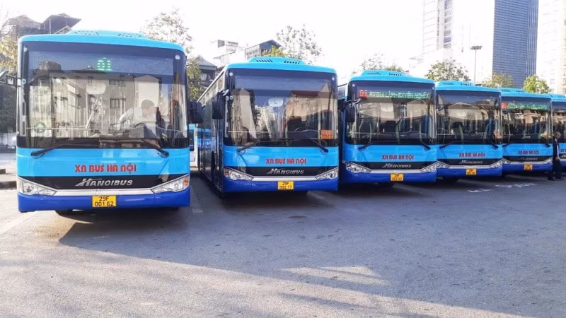 xe buyt duong sat do thi hoat dong tro lai sau bao so 3 hinh 1