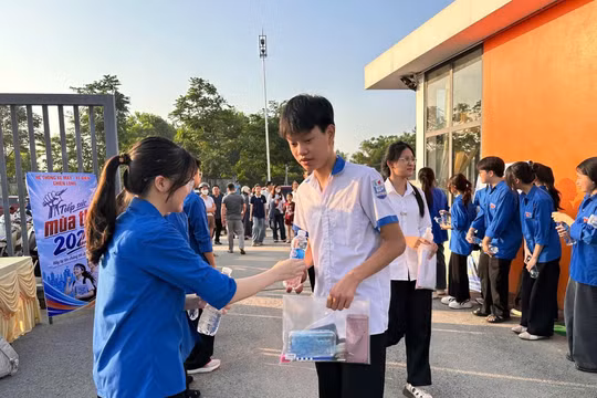 Tuyên Quang: Gần 23.000 thí sinh bước vào ngày thi đầu tiên tuyển sinh lớp 10 năm học 2026 - 2027