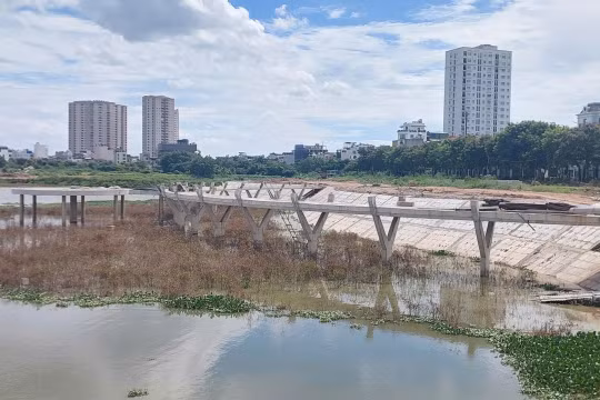 Hà Nội: Phát hiện gần 20.000 m3 rác thải tại dự án hơn 276 tỷ ở phường Long Biên