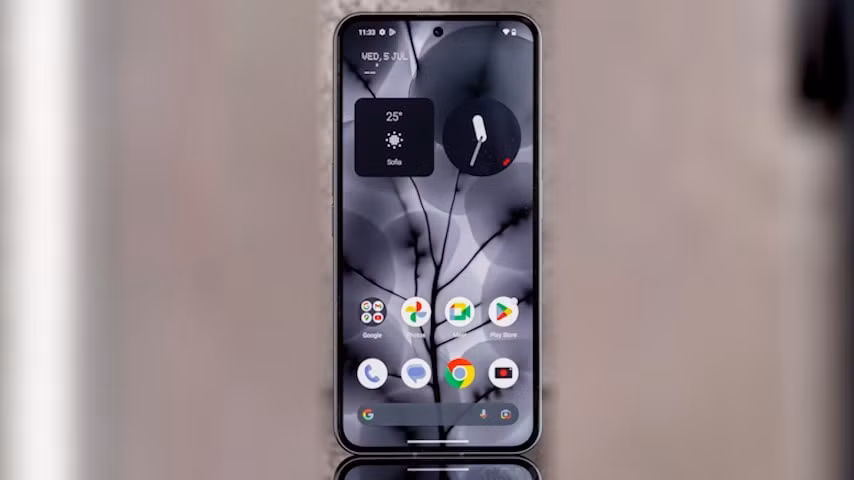ra mat nothing phone 2 voi gia tu khoang 142 trieu dong hinh 2