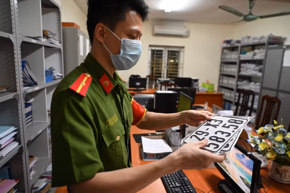 tu ngay 15 8 bien so se cap theo ma dinh danh cua chu xe hinh 1