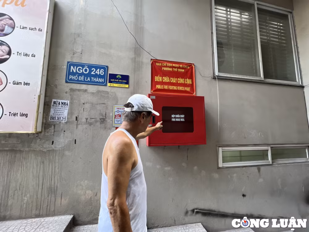 ha noi so mat trom hop dung do cuu hoa o khu dan cu trong canh khoa chat hinh 5