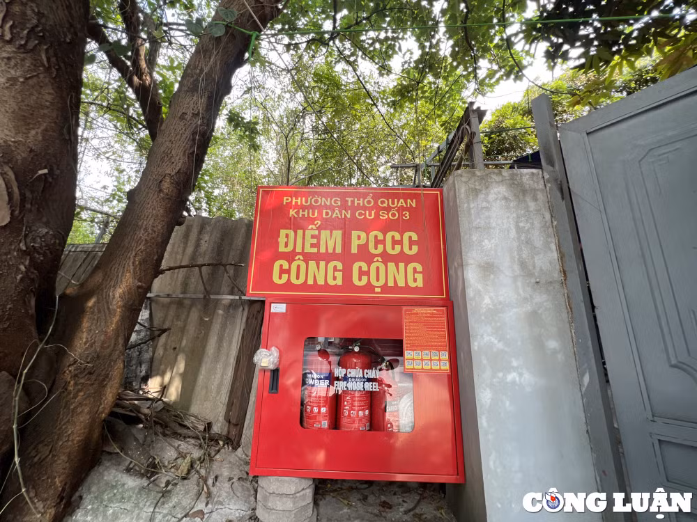 ha noi so mat trom hop dung do cuu hoa o khu dan cu trong canh khoa chat hinh 2