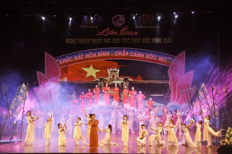 gan 150 tiet muc tham du lien hoan nghe thuat thieu nhi khu vuc phia bac hinh 2