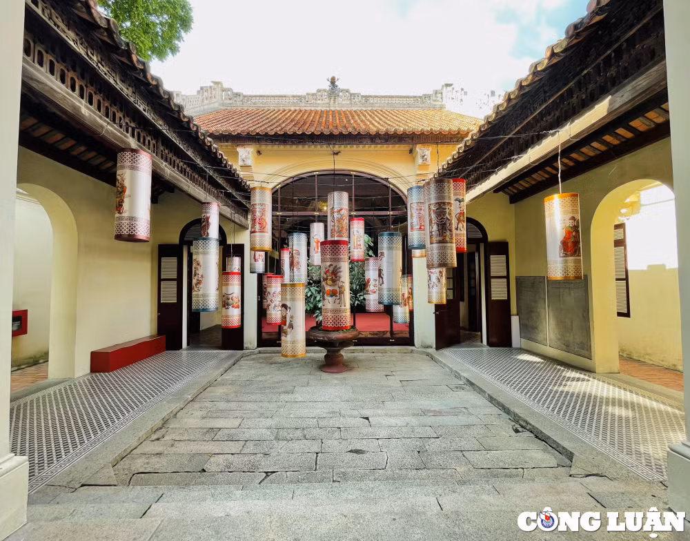 ghe tham hoi quan quang dong khong gian van hoa doc dao giua long ha noi hinh 2