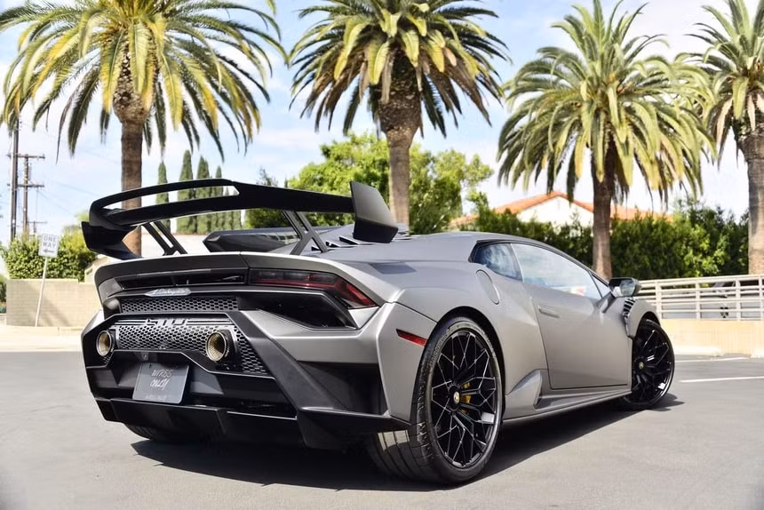 sieu xe lamborghini huracan sto duoc rao ban voi gia hon nua trieu usd hinh 10