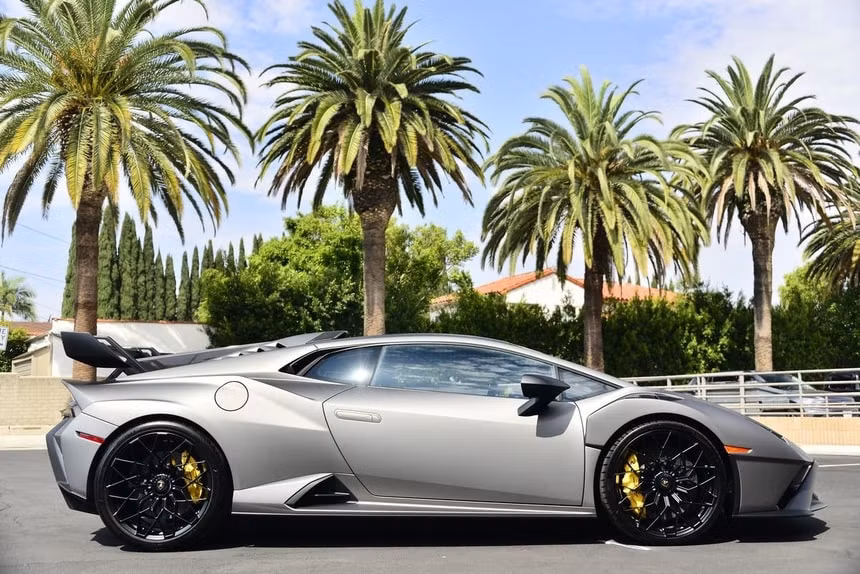 sieu xe lamborghini huracan sto duoc rao ban voi gia hon nua trieu usd hinh 4
