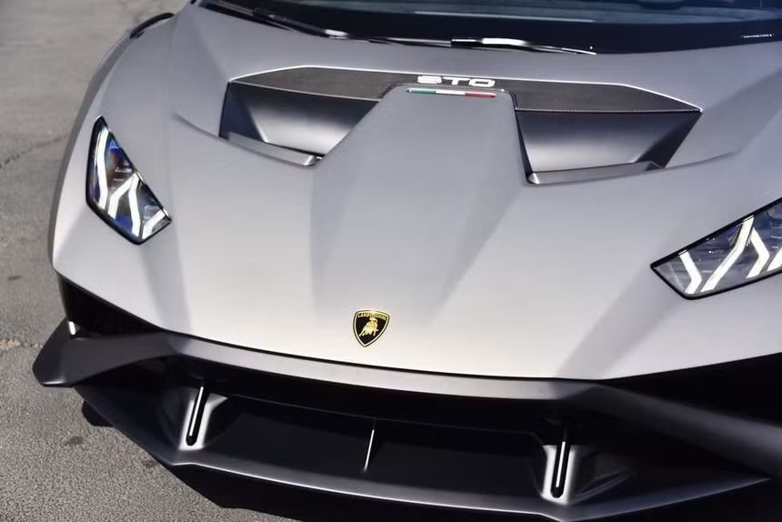 sieu xe lamborghini huracan sto duoc rao ban voi gia hon nua trieu usd hinh 3