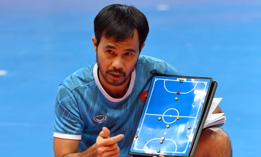 fifa mua ve cho hlv tuyen futsal viet nam pham minh giang tro ve nuoc hinh 1