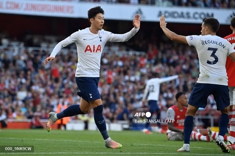 aubameyang ghi ban arsenal de dang thang 3 1 tottenham hinh 3