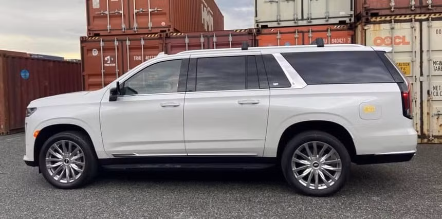 xe sang cadillac escalade esv 2021 mau trang dau tien ve viet nam hinh 3