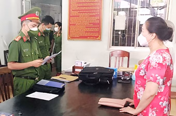 bat tam giam ba ngo thi dieu doanh nhan trung dau gia 262 lo dat tai phu yen hinh 1