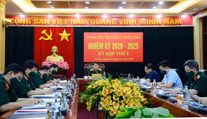 uy ban kiem tra quan uy trung uong de nghi ky luat 1 to chuc 14 quan nhan vi pham hinh 1