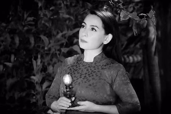 nghe si viet bang hoang tien biet phi nhung hinh 1