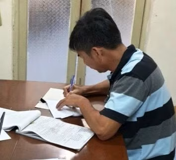 dung nhieu chau cay hoa giay de nguy trang nhieu san pham hang hoa lau hinh 3