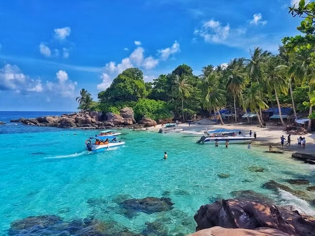 phu quoc chua the don khach du lich quoc te trong thang 10 hinh 1