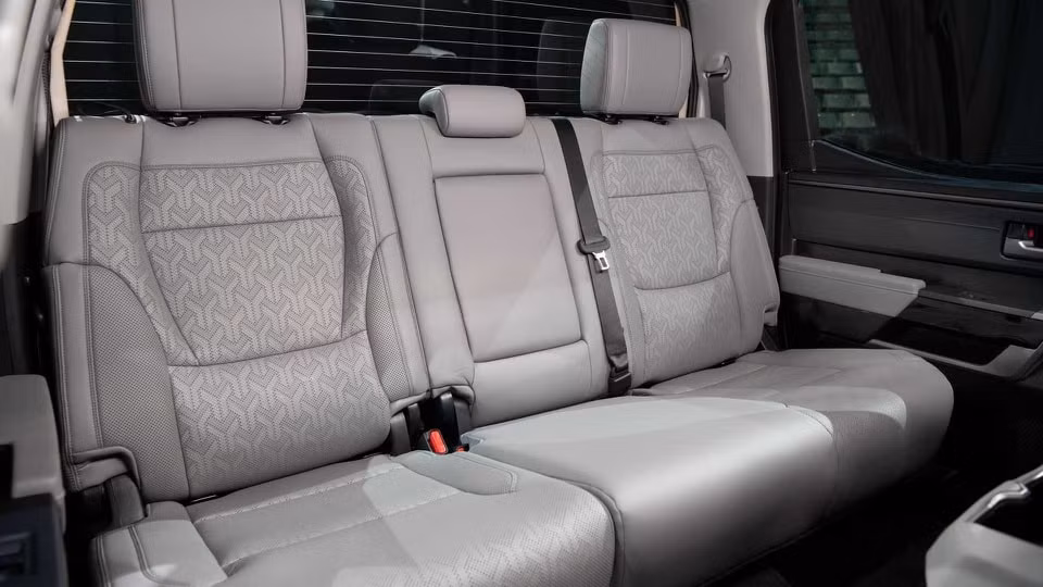 toyota tundra 2022 ra mat voi 6 bien the canh tranh voi ford f 150 hinh 5