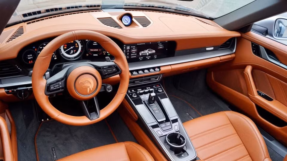 kham pha xe the thao porsche 911 targa so huu goi do than rong doc nhat the gioi hinh 3