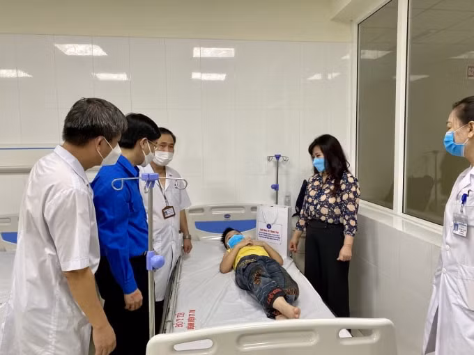 trao qua trung thu cho con cua y bac sy chong dich tai phia nam hinh 2