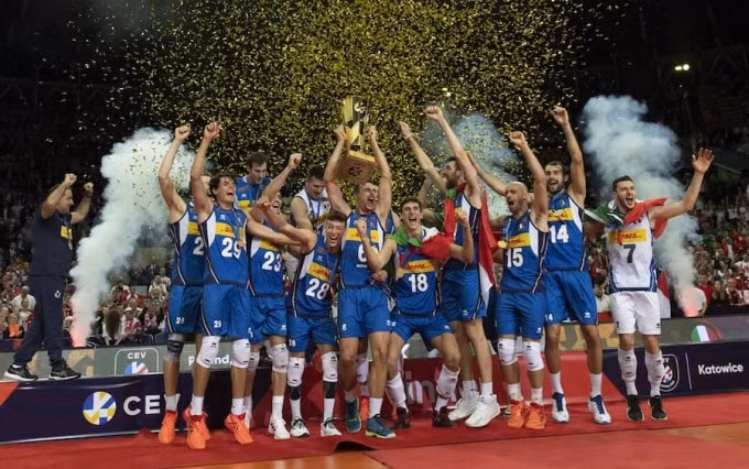 chien thang kich tinh italia gianh chuc vo dich giai bong chuyen nam chau au 2021 hinh 1