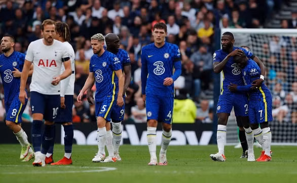 danh bai tottenham 3 0 chelsea len ngoi dau bang premier league hinh 2