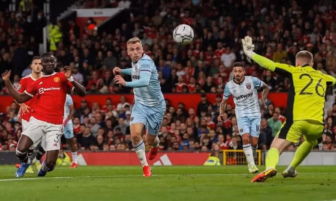 man utd bi loai khoi cup lien doan anh hinh 1