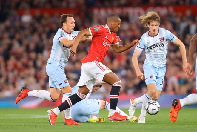 man utd bi loai khoi cup lien doan anh hinh 3